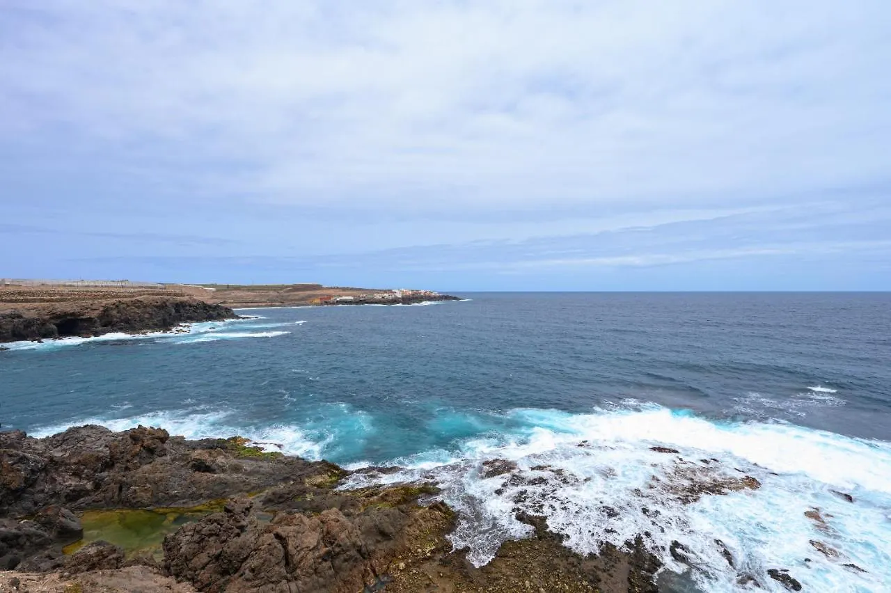 Holiday home Homeforguest The Cliff House Gran Canaria With Sea Views Sardina